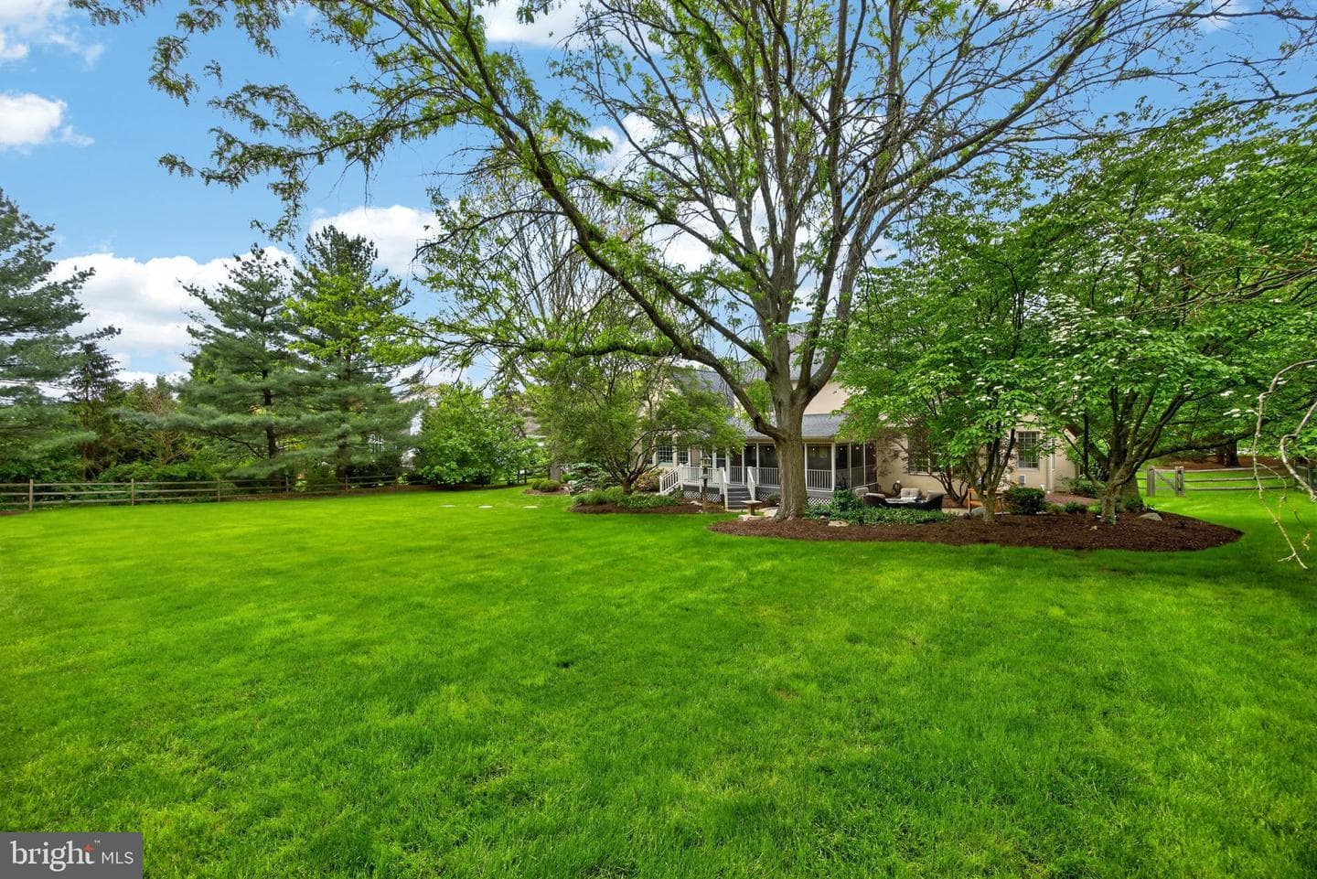 1198 Avonlea Circle photo 18