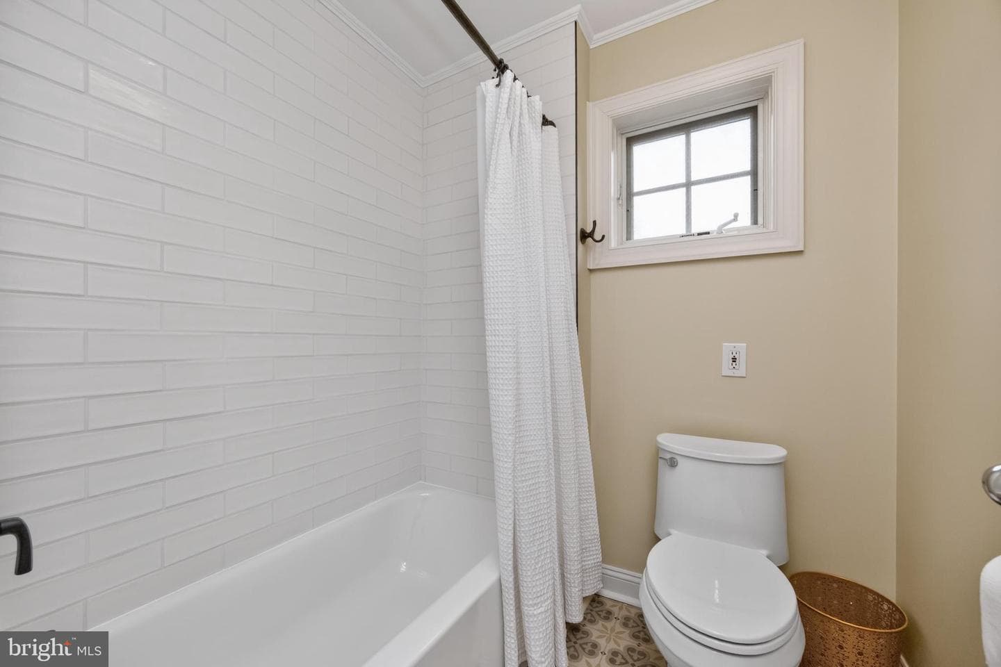 1198 Avonlea Circle photo 33