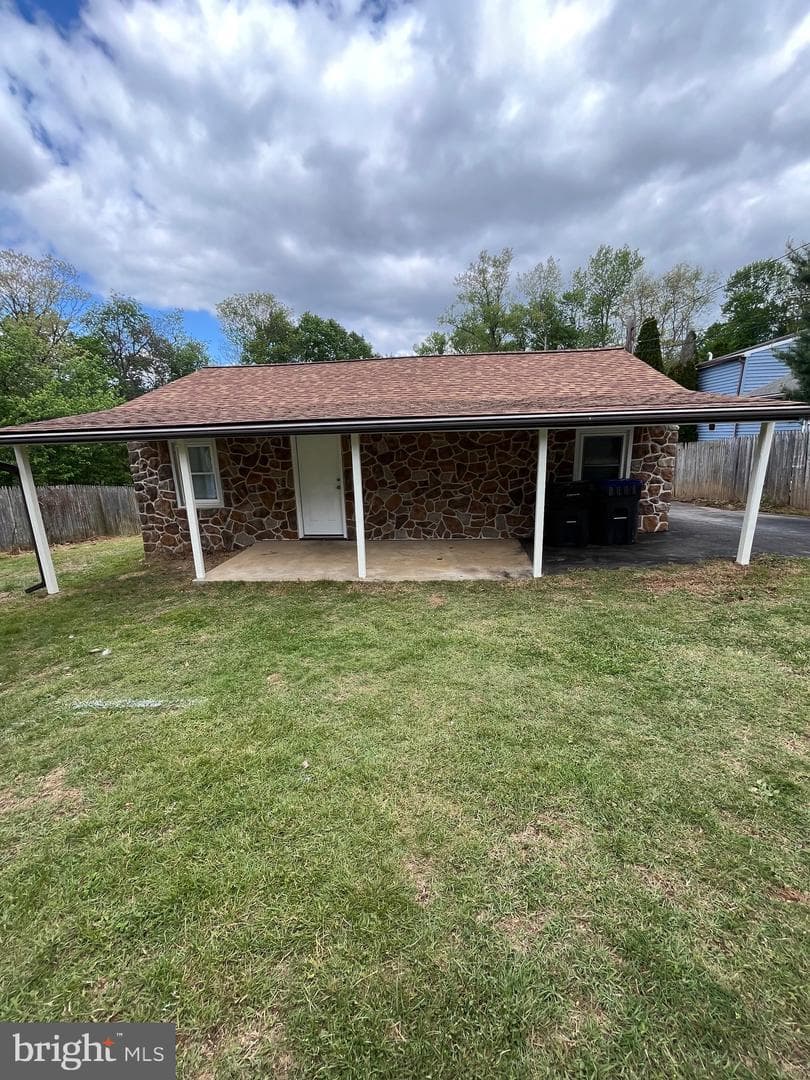 320 Oaklyn Road photo 3