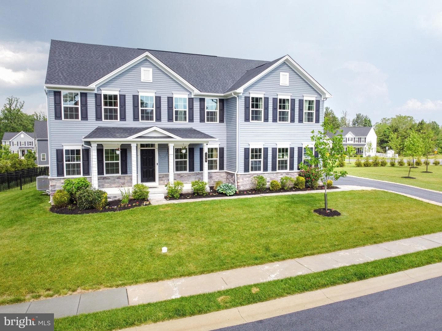 106 Cardinal Court photo 39