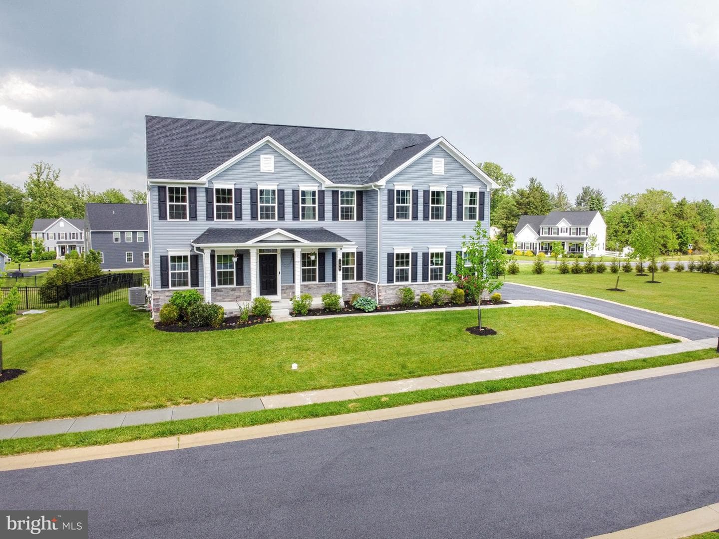 106 Cardinal Court photo 40