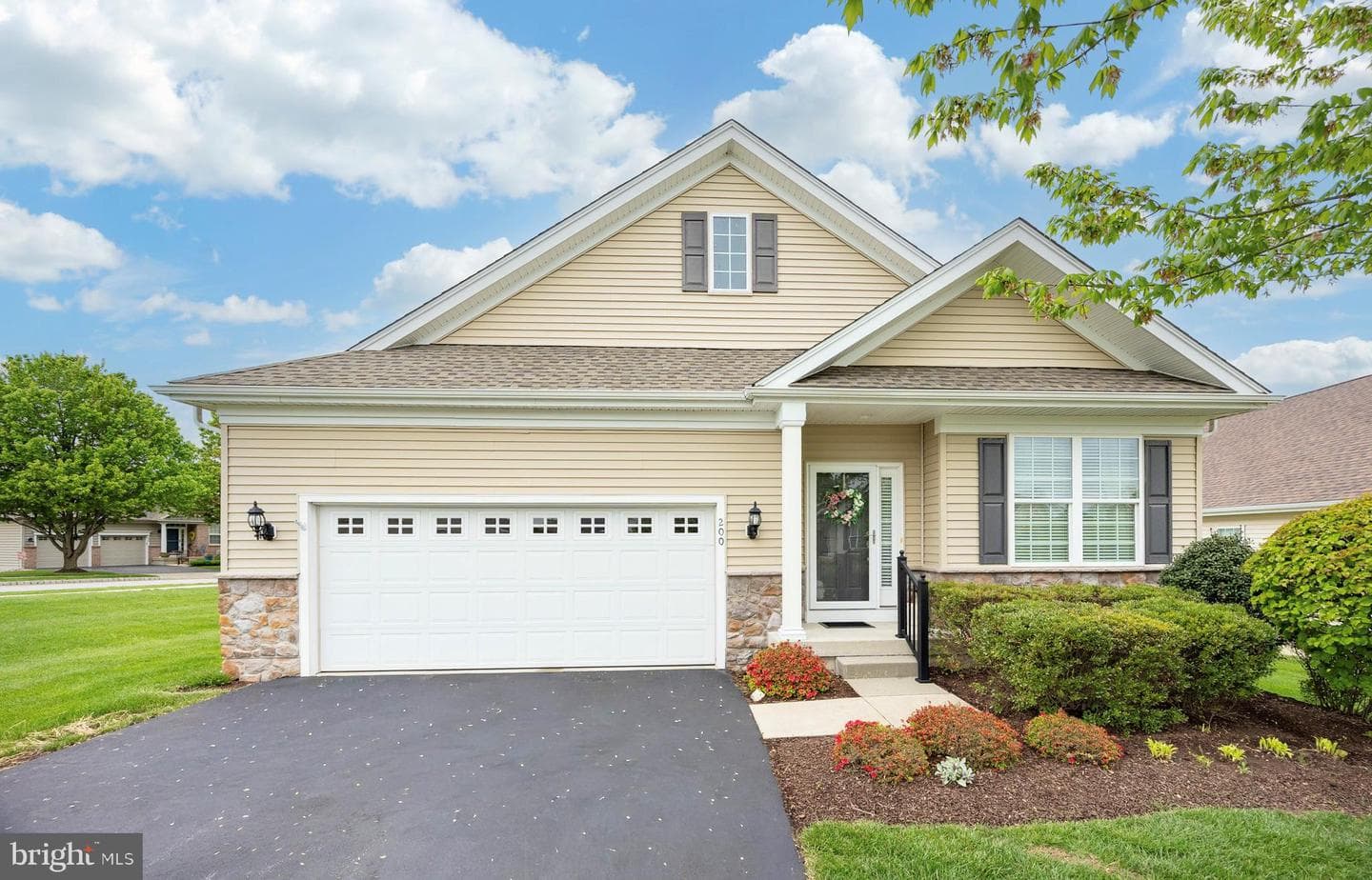 200 Gaston Lane photo 2