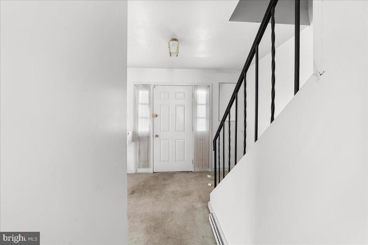 127 Governors Circle photo 12