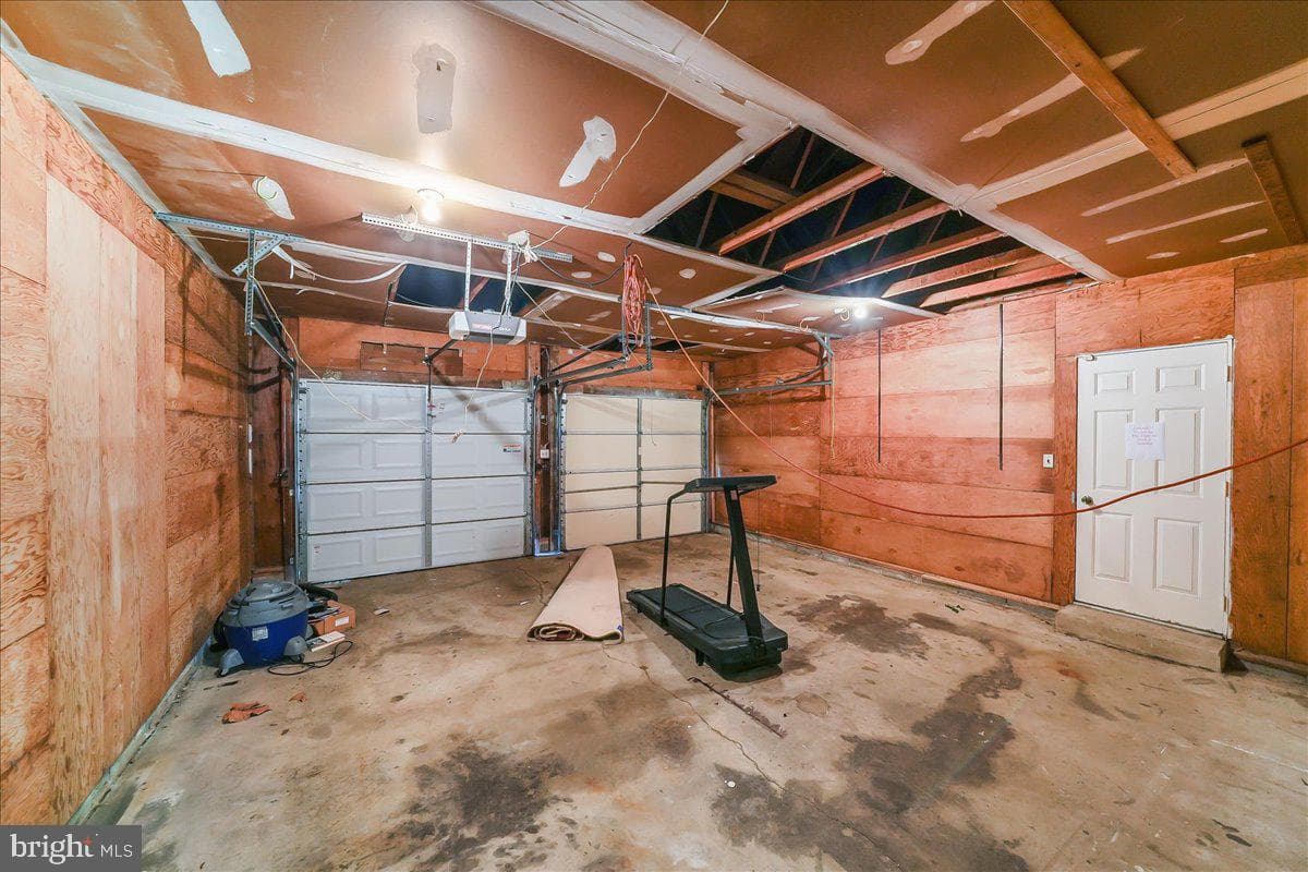 127 Governors Circle photo 21