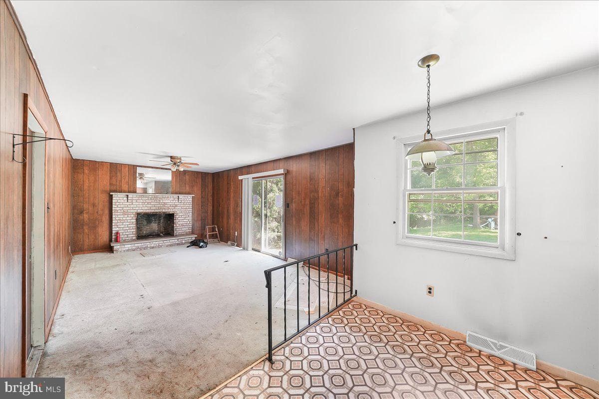 127 Governors Circle photo 6