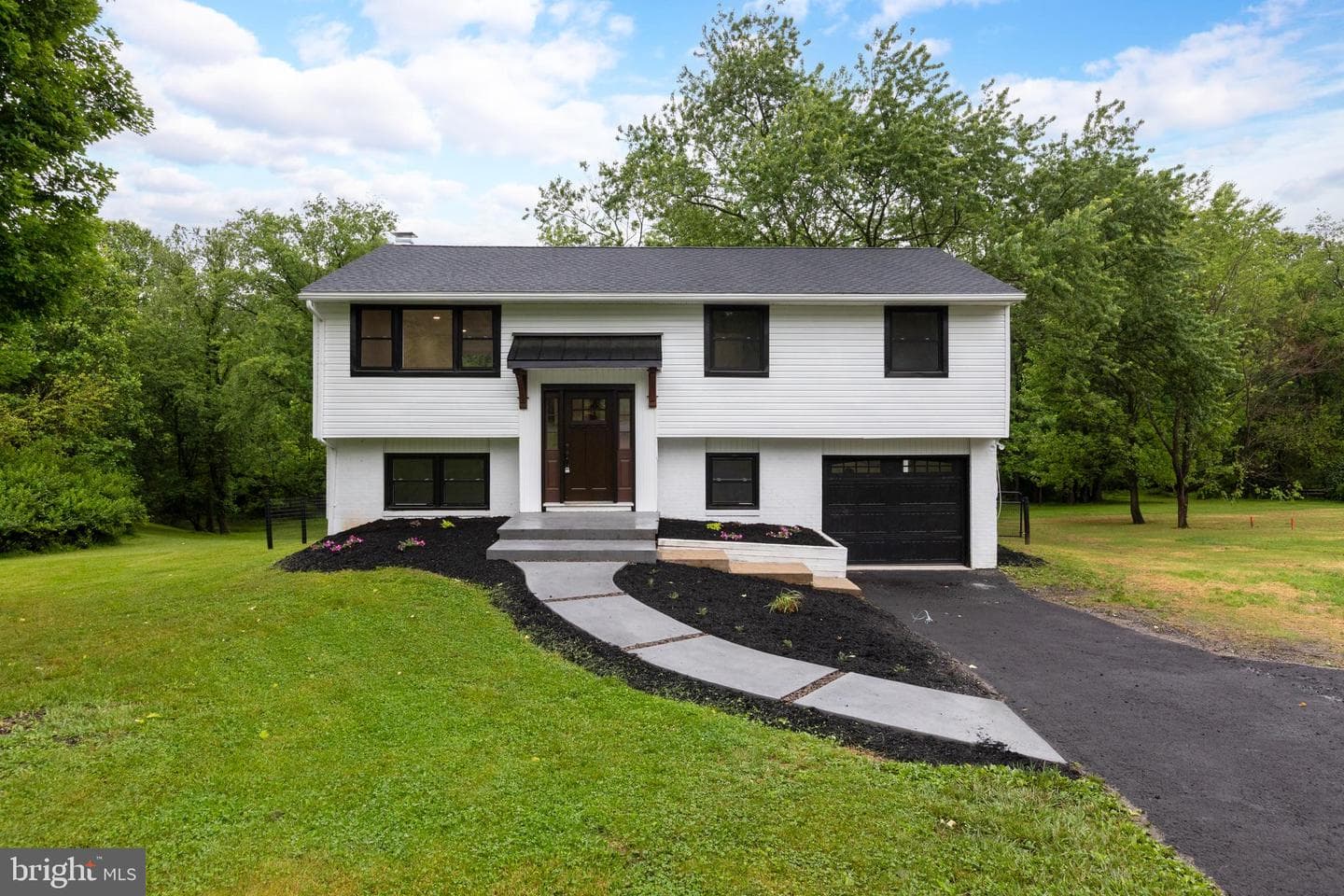11 Prince Edwards Drive photo 13