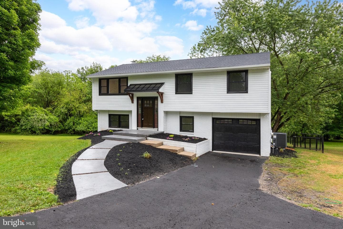 11 Prince Edwards Drive photo 14