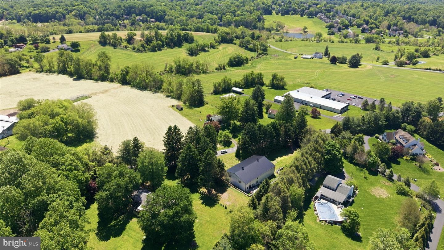 238 Buttonwood Road photo 48