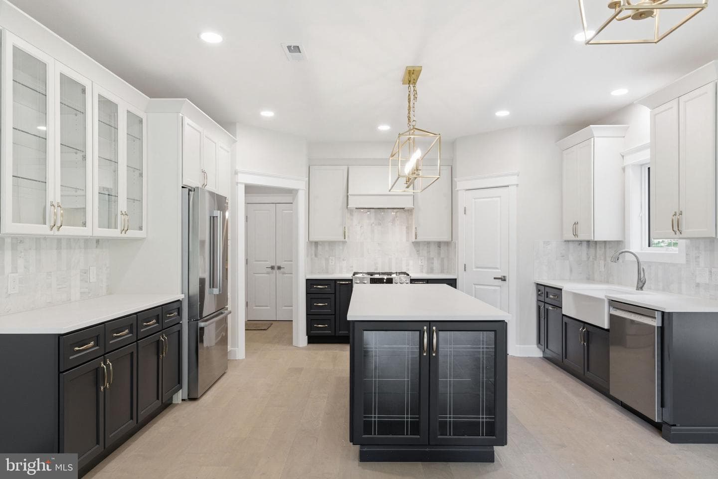 77 Spring Road photo 31