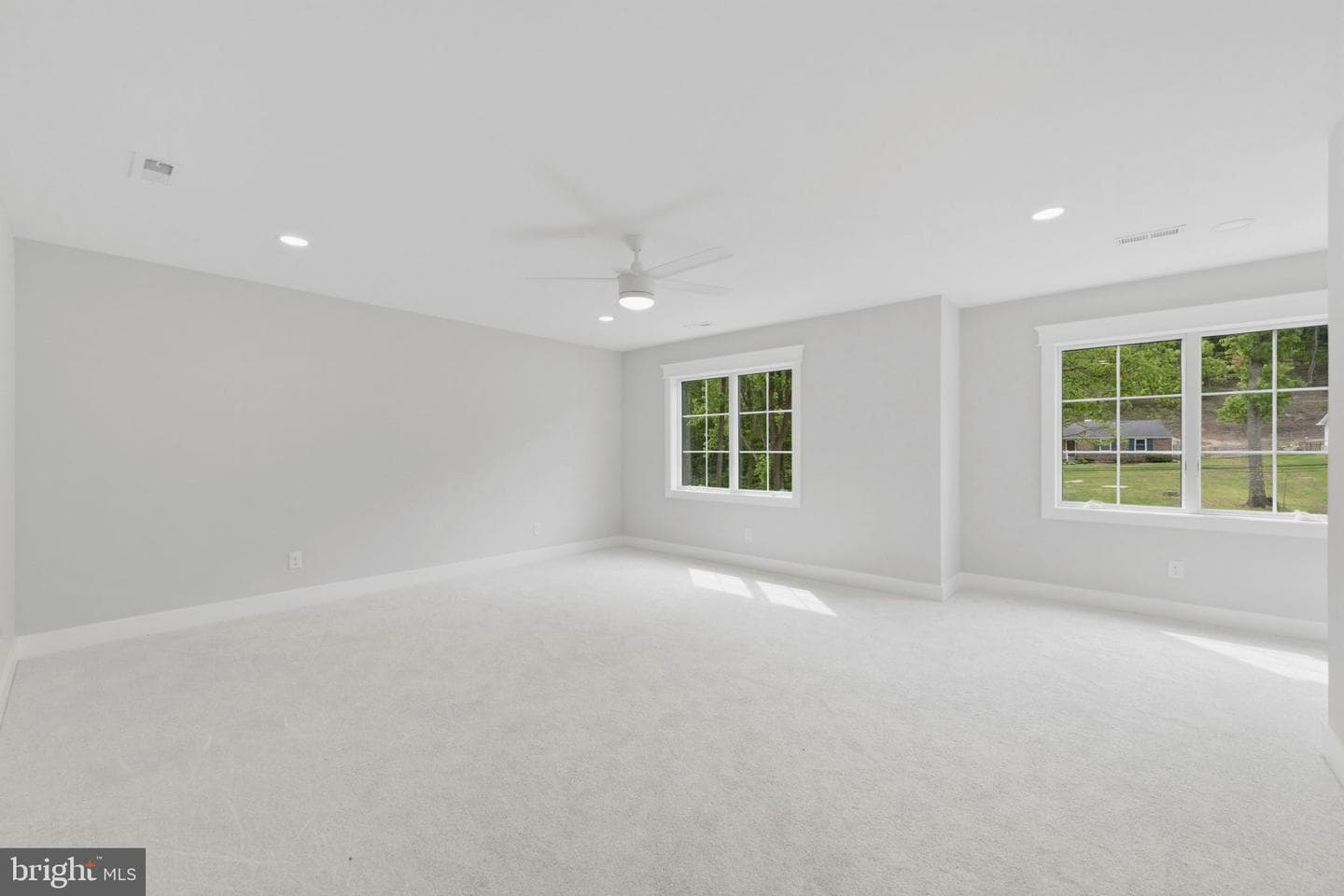 77 Spring Road photo 41