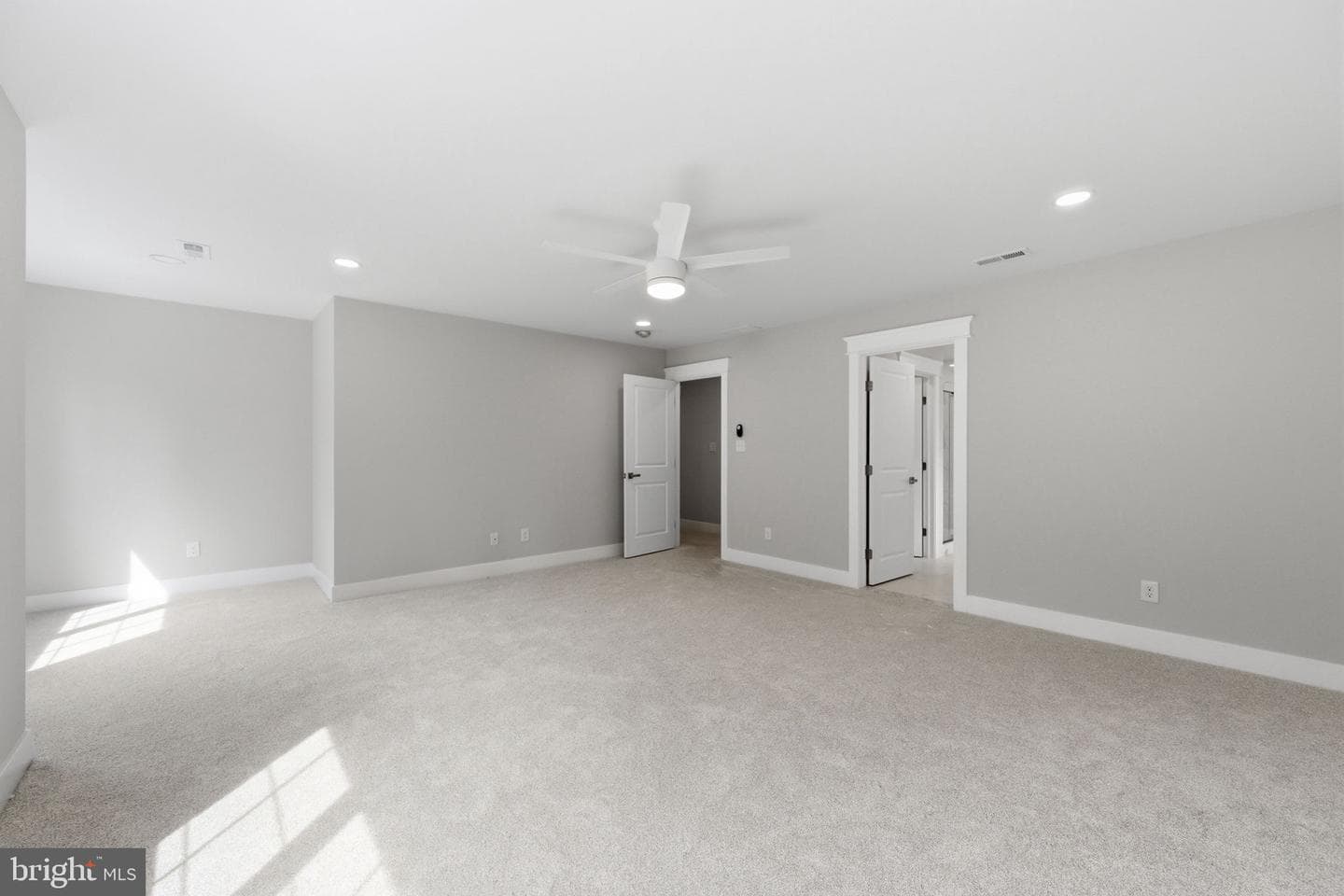 77 Spring Road photo 44