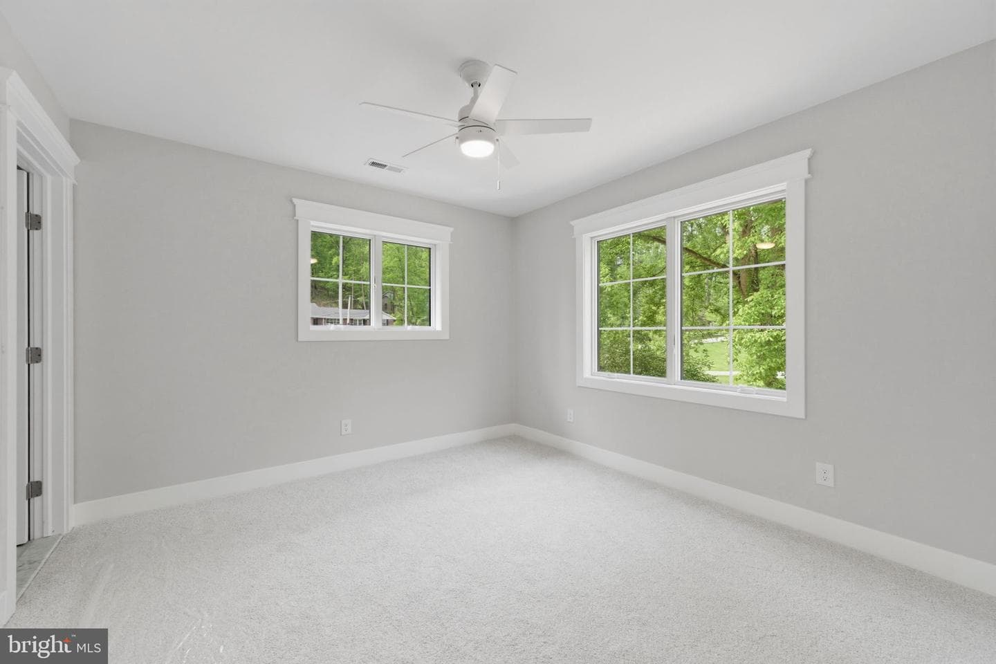 77 Spring Road photo 64