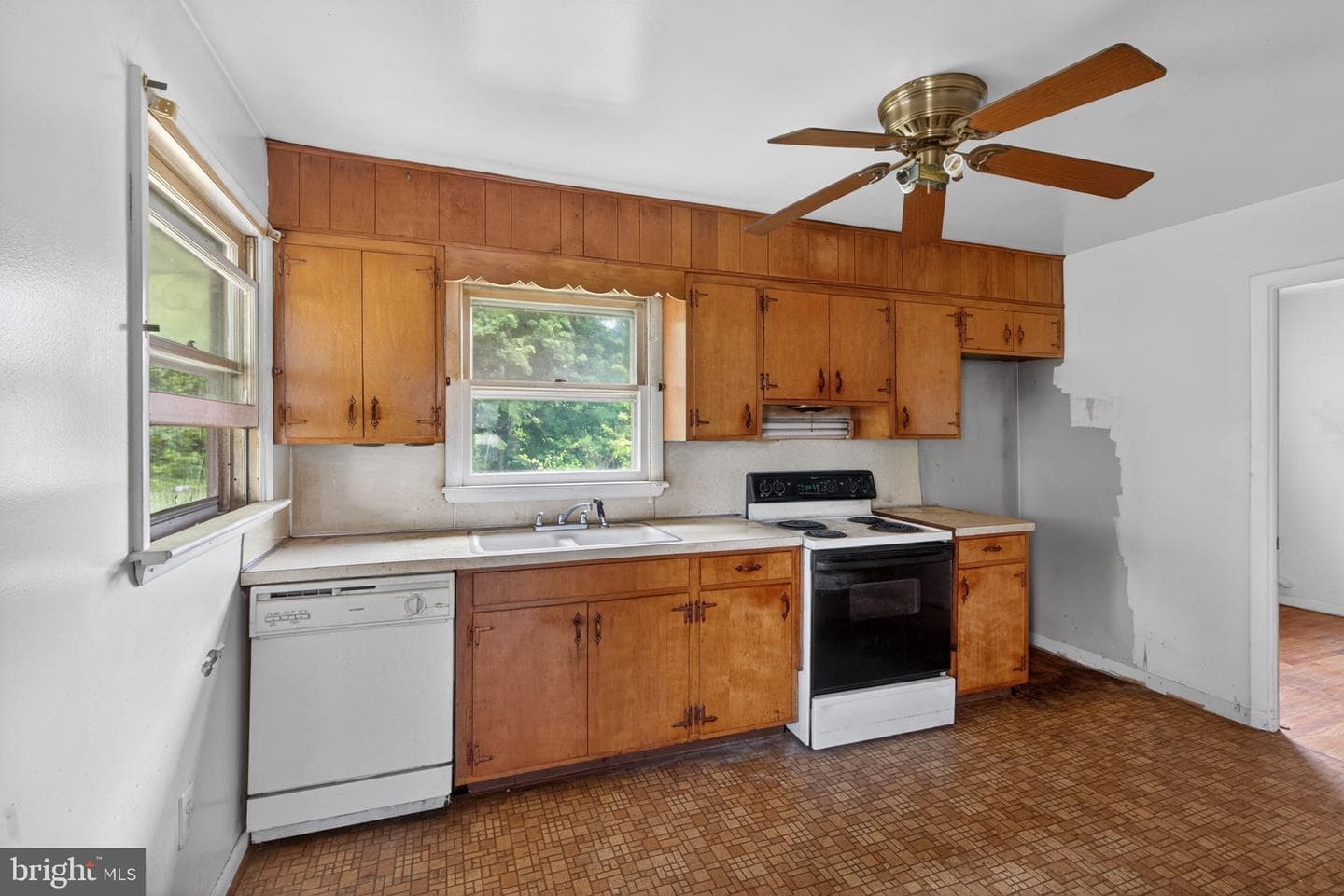 135 Pikeland Avenue photo 11