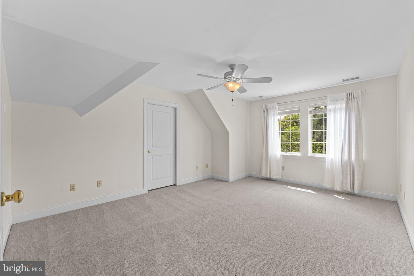 1 Dovecote Lane photo 47