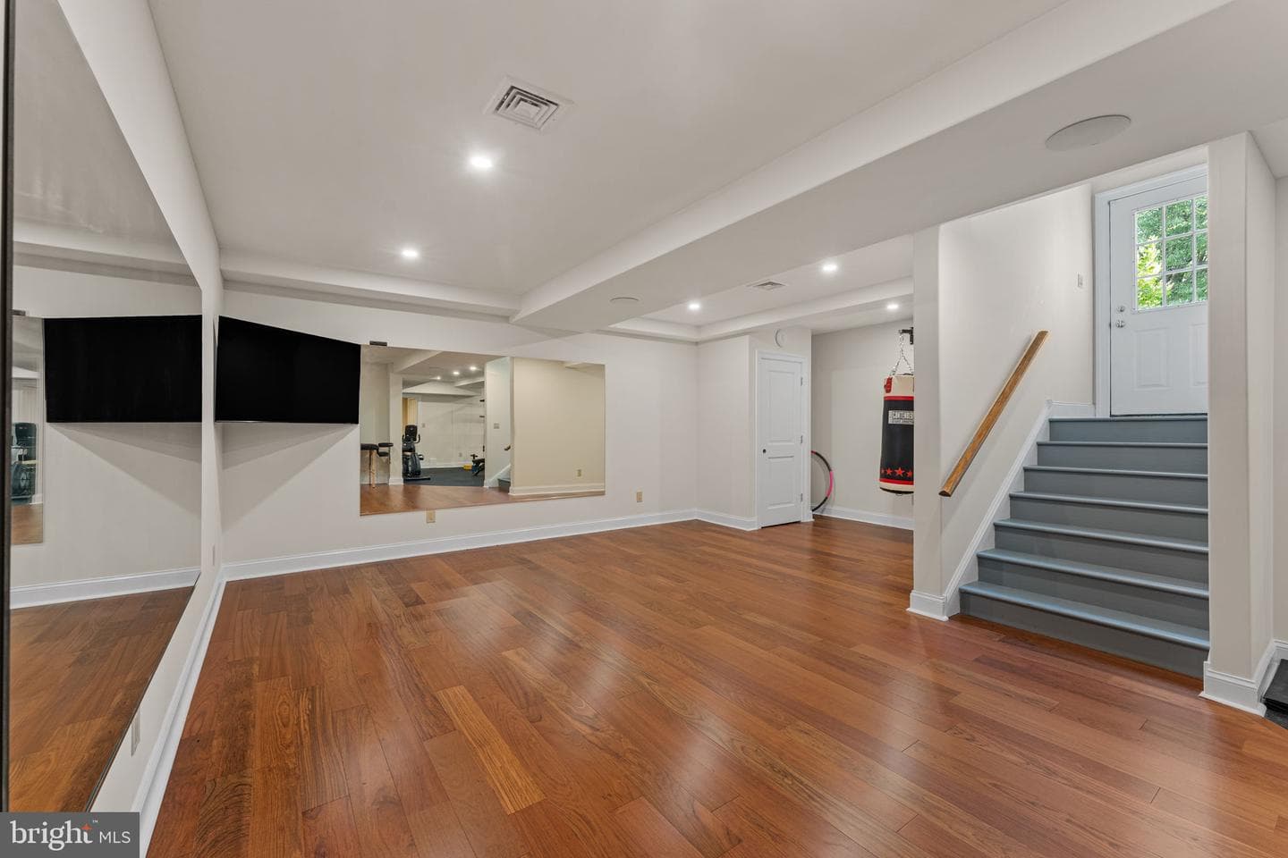 1 Dovecote Lane photo 52