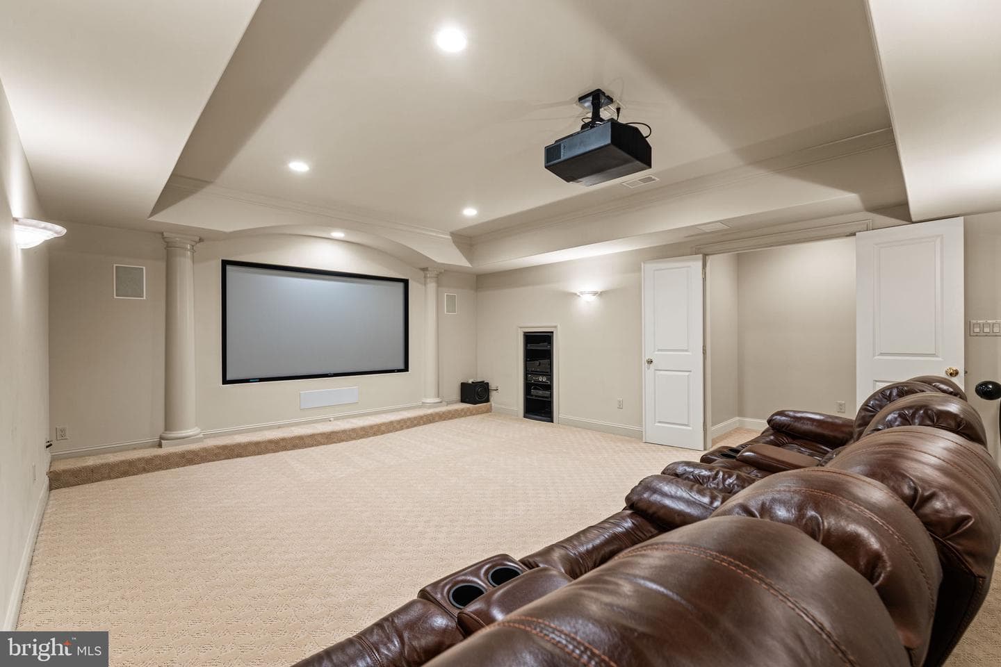 1 Dovecote Lane photo 54