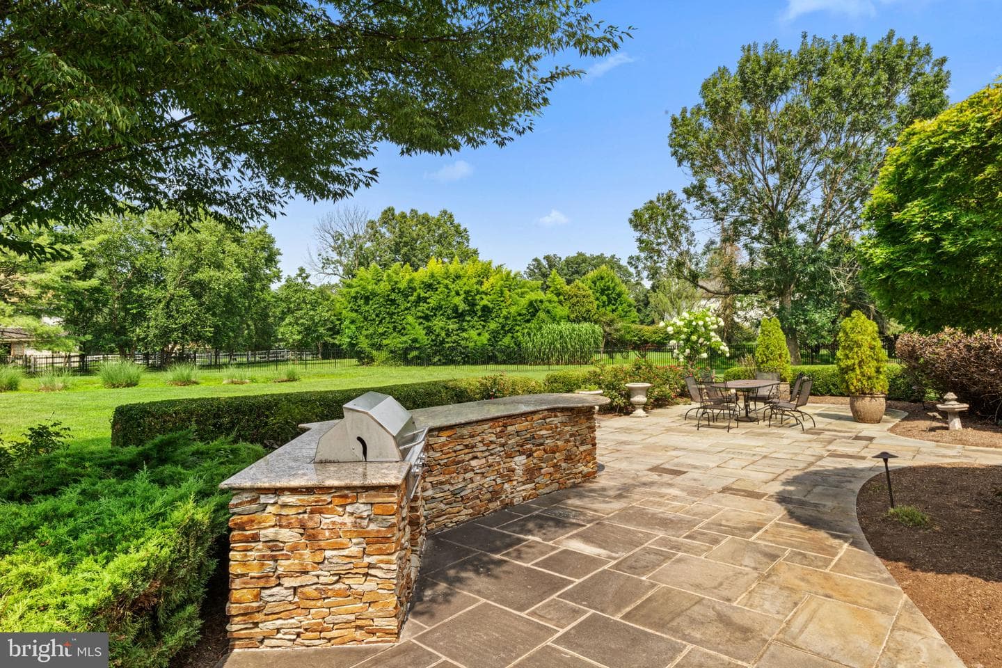 1 Dovecote Lane photo 57