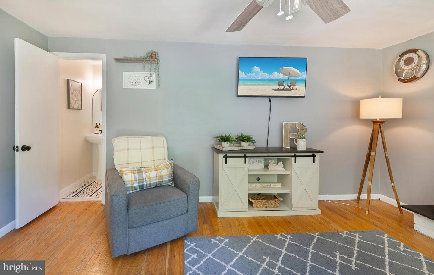 301 Dulles Drive photo 15