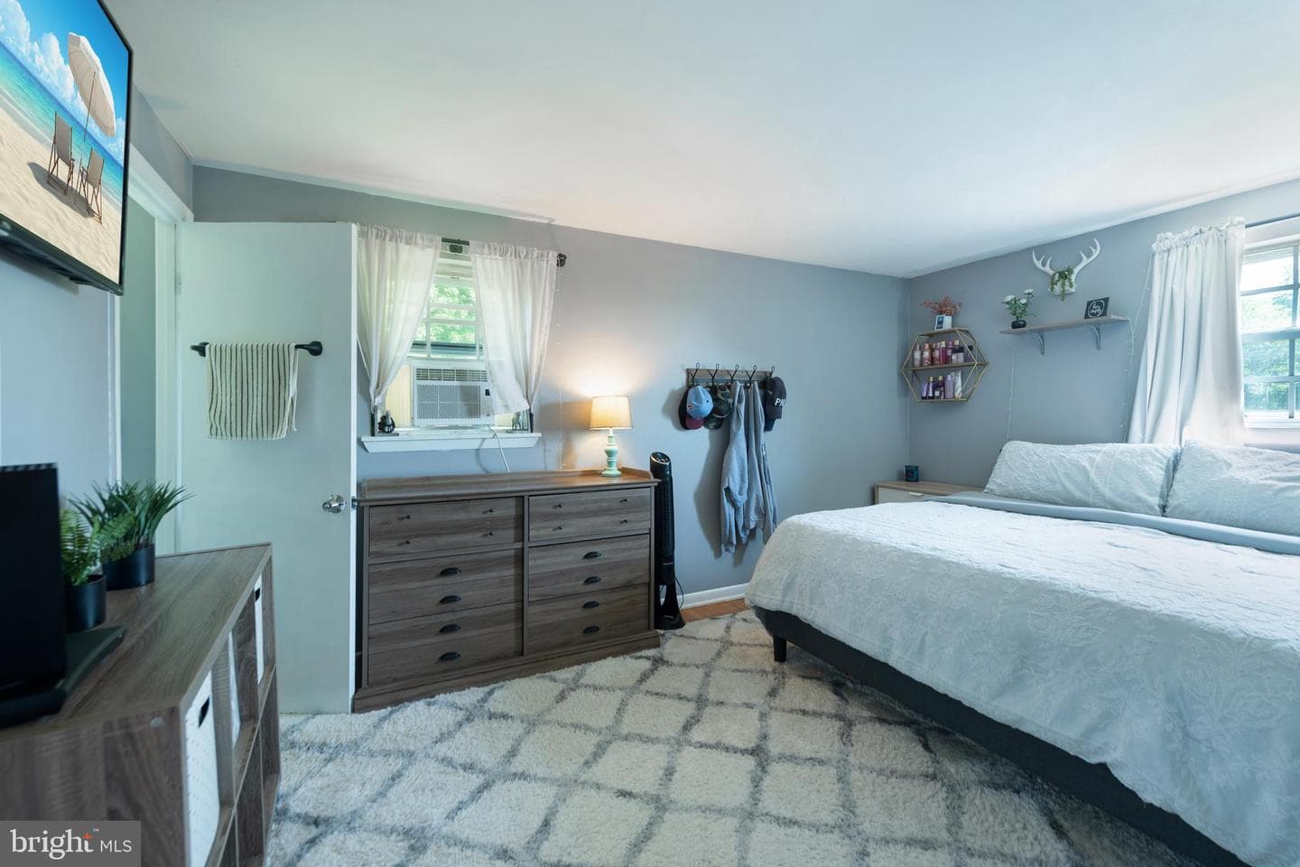 301 Dulles Drive photo 17