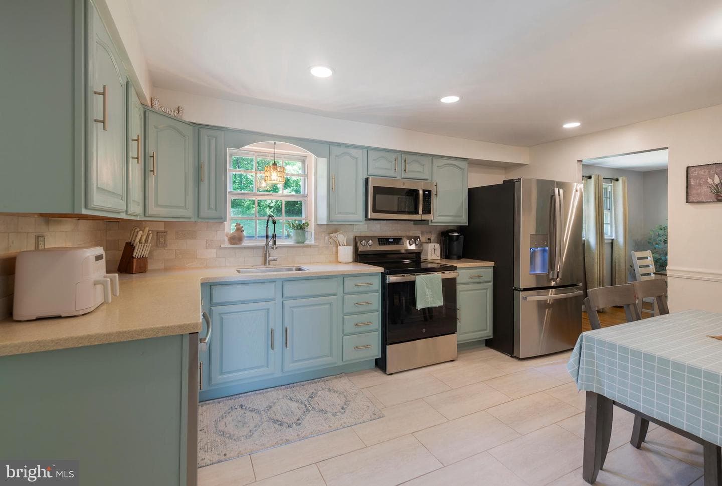 301 Dulles Drive photo 9