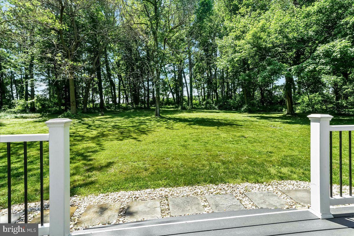 482 W Street Road photo 19