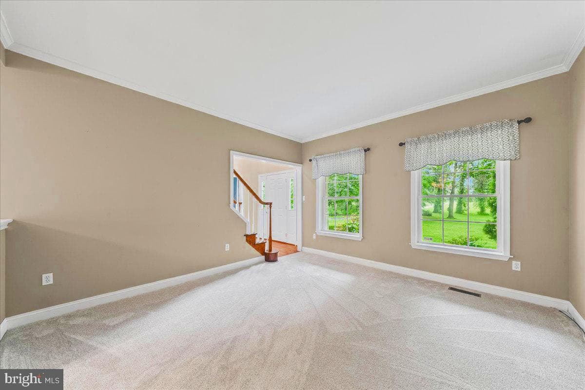 482 W Street Road photo 6