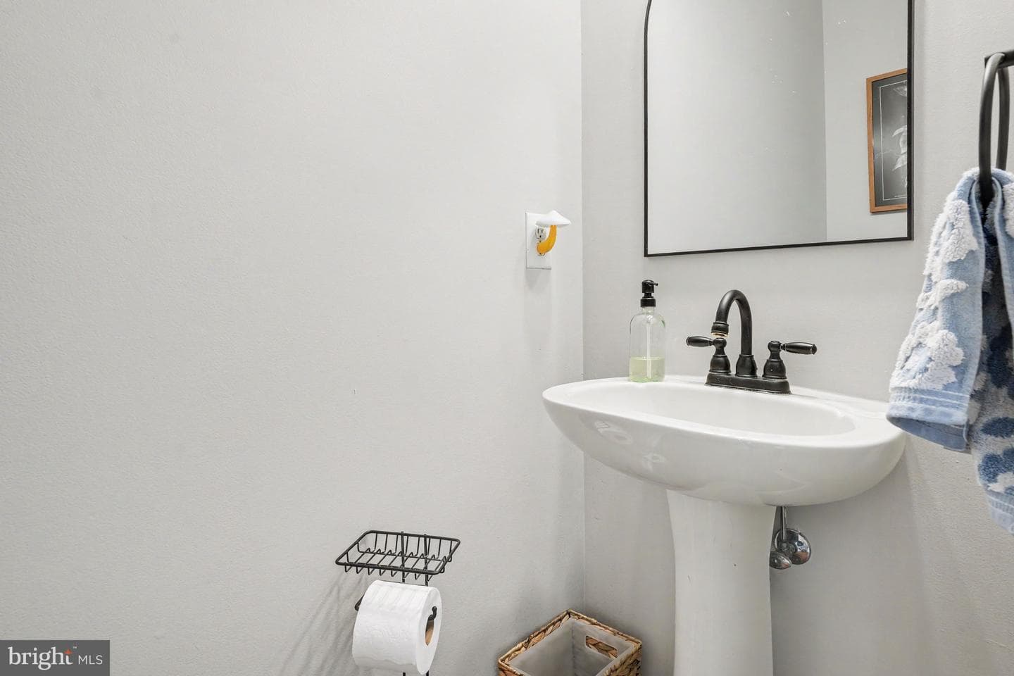 58 N Hawthorne Road photo 32