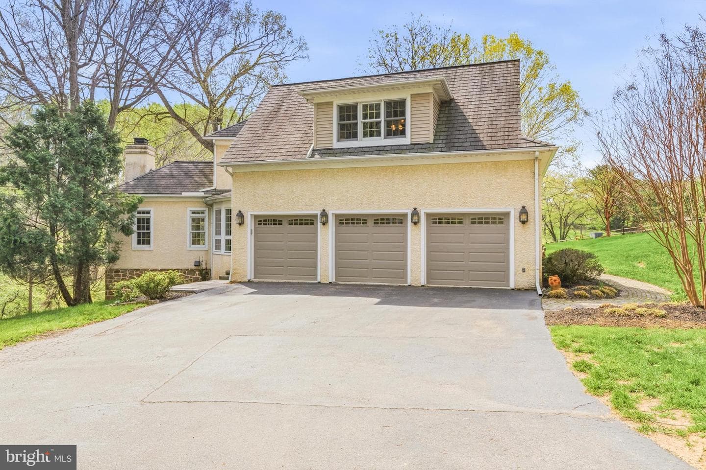 310 Buttonwood Road photo 4