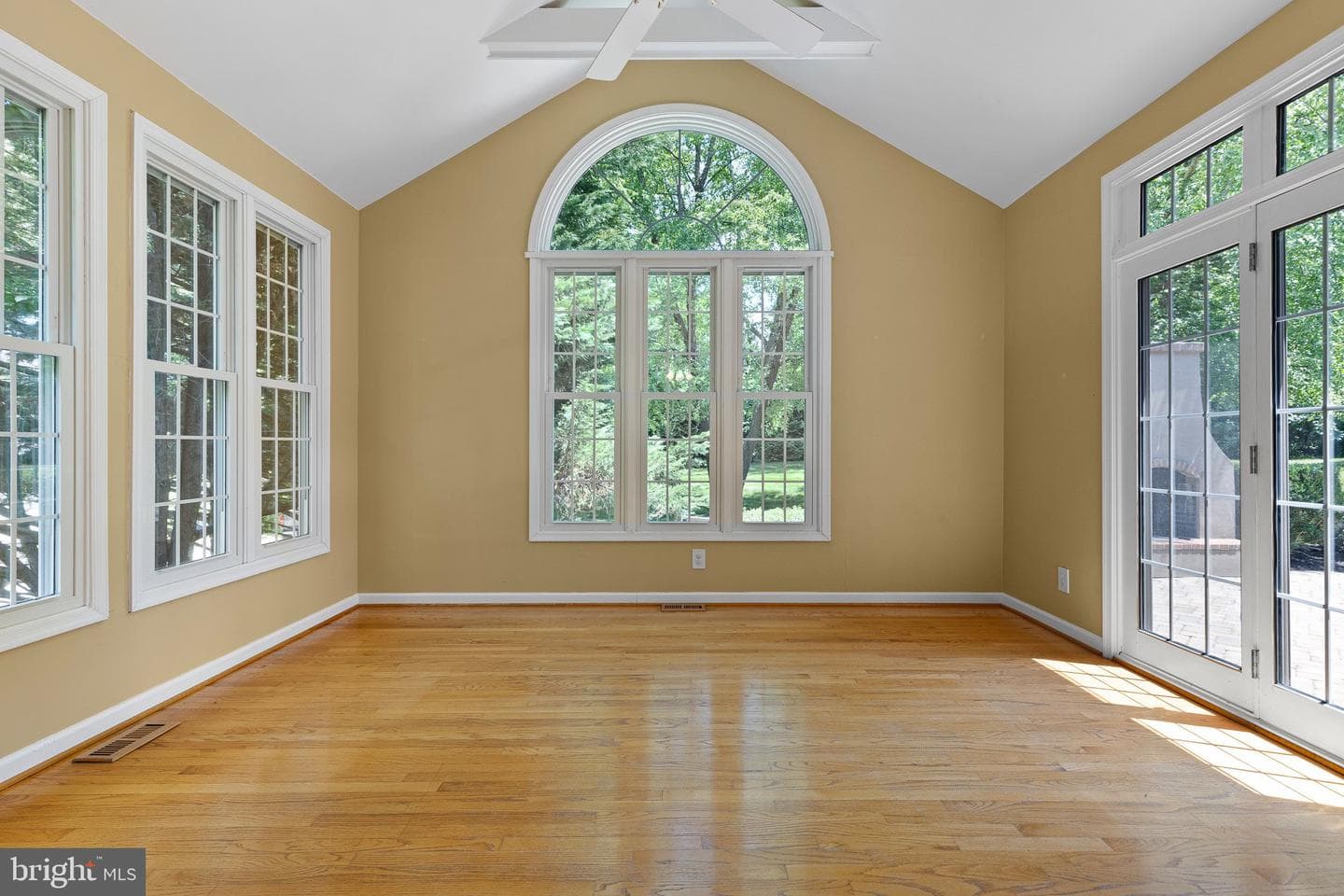434 Buttonwood Road photo 13