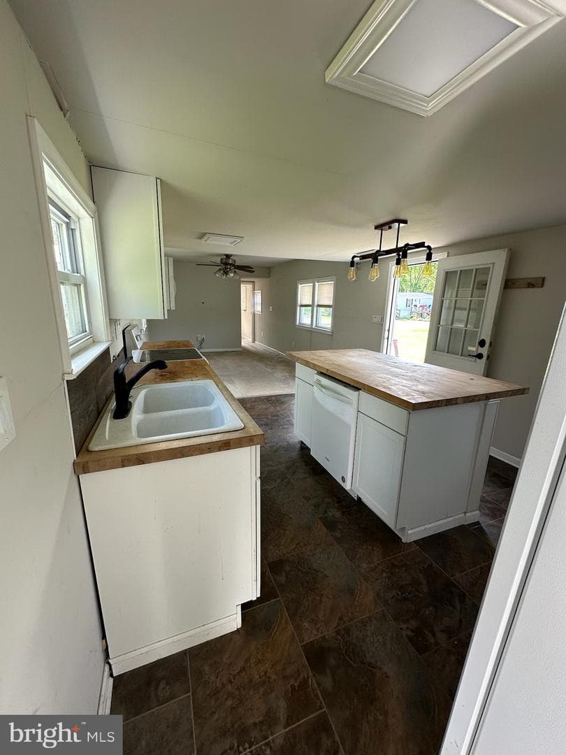 269 Kelton Road photo 5