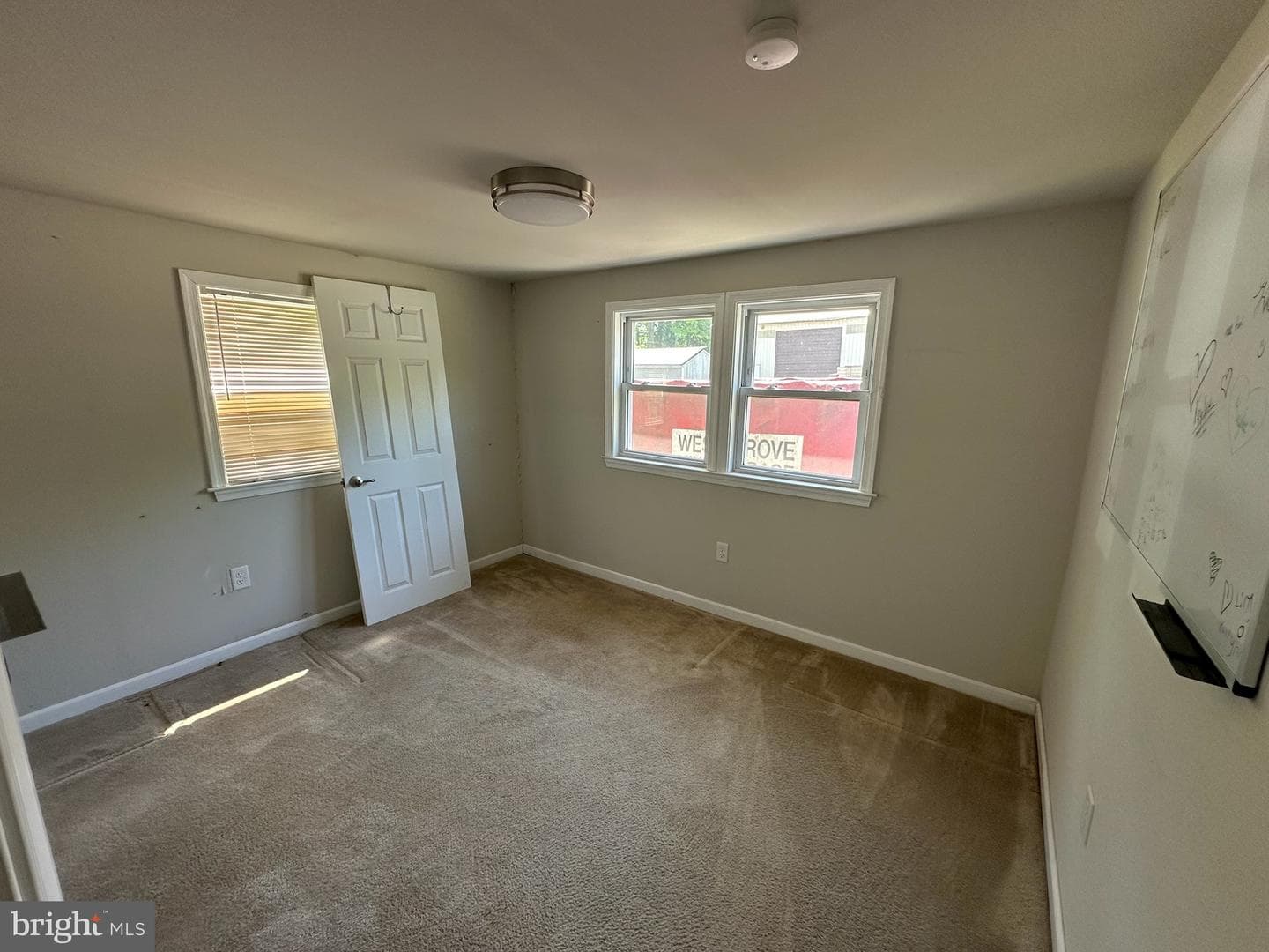 269 Kelton Road photo 9