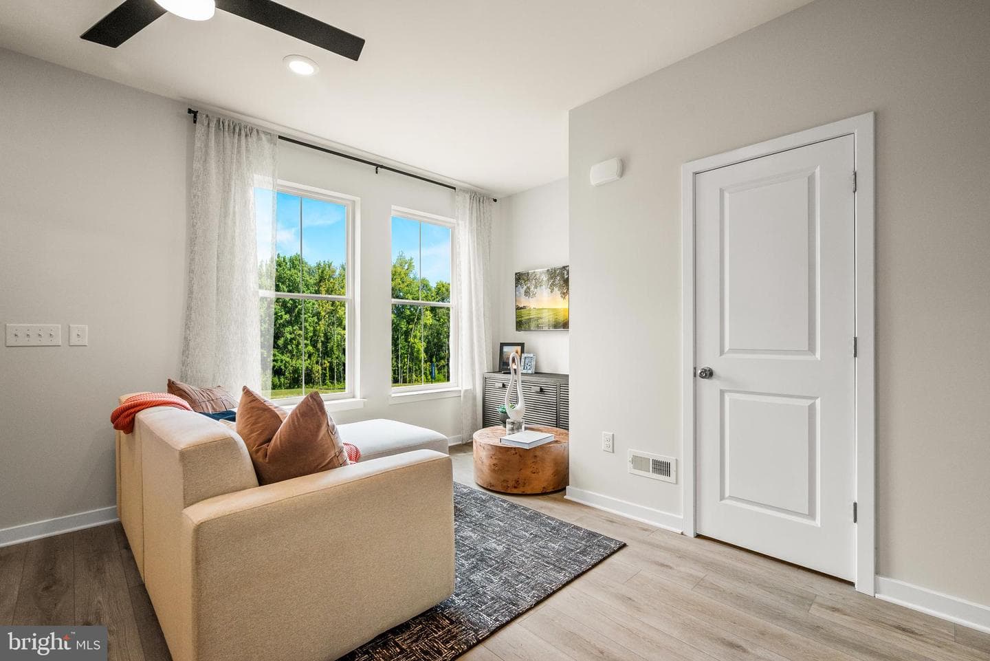 842 Graphite Drive photo 11