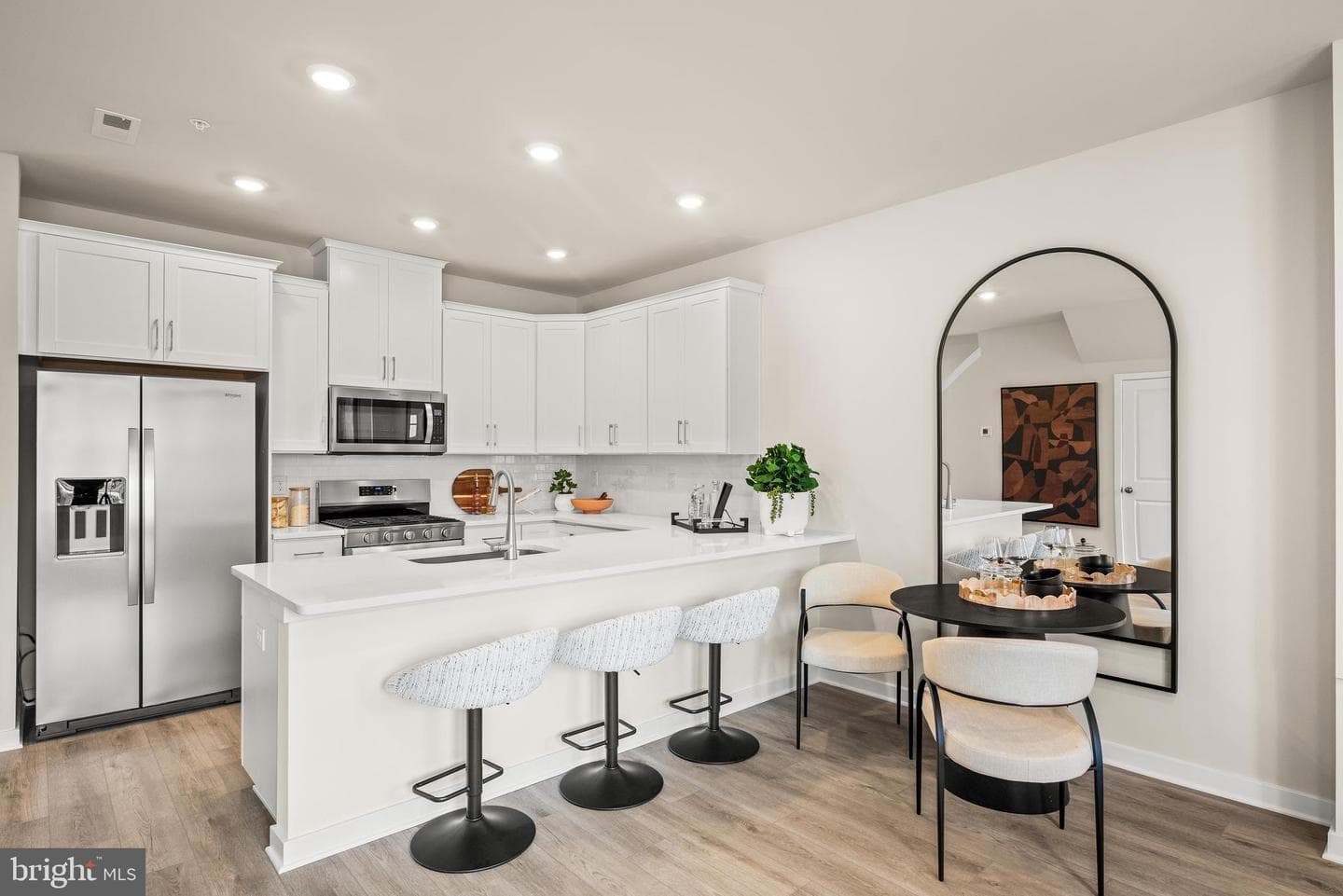 842 Graphite Drive photo 5