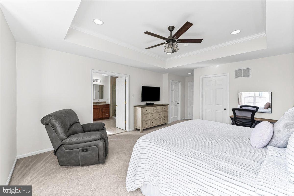 237 Deepdale Drive photo 20