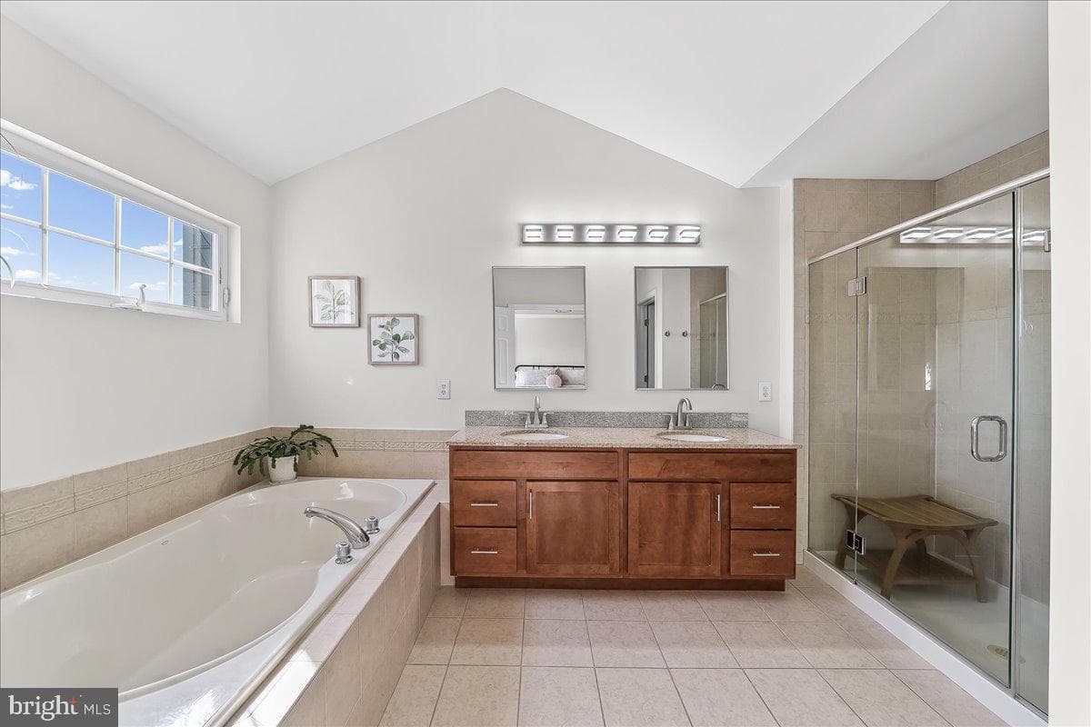 237 Deepdale Drive photo 21