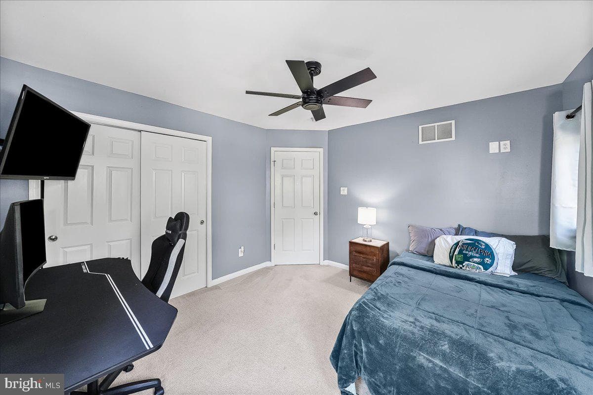 237 Deepdale Drive photo 24