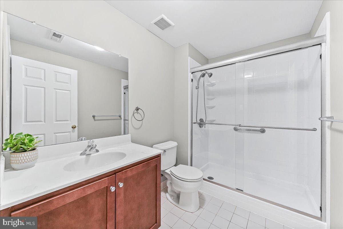 237 Deepdale Drive photo 36