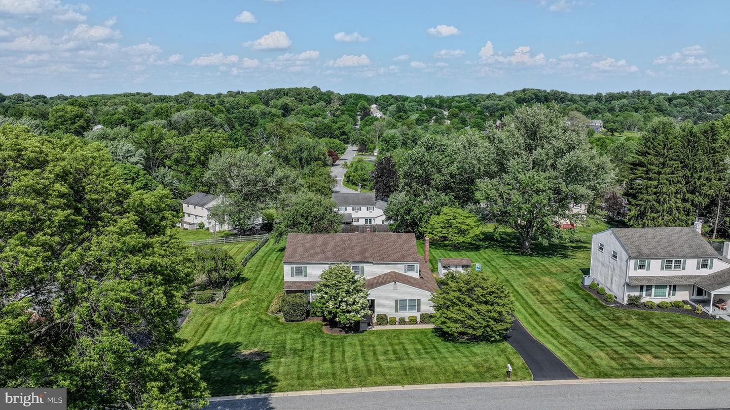 1337 Mark Dr, West Chester