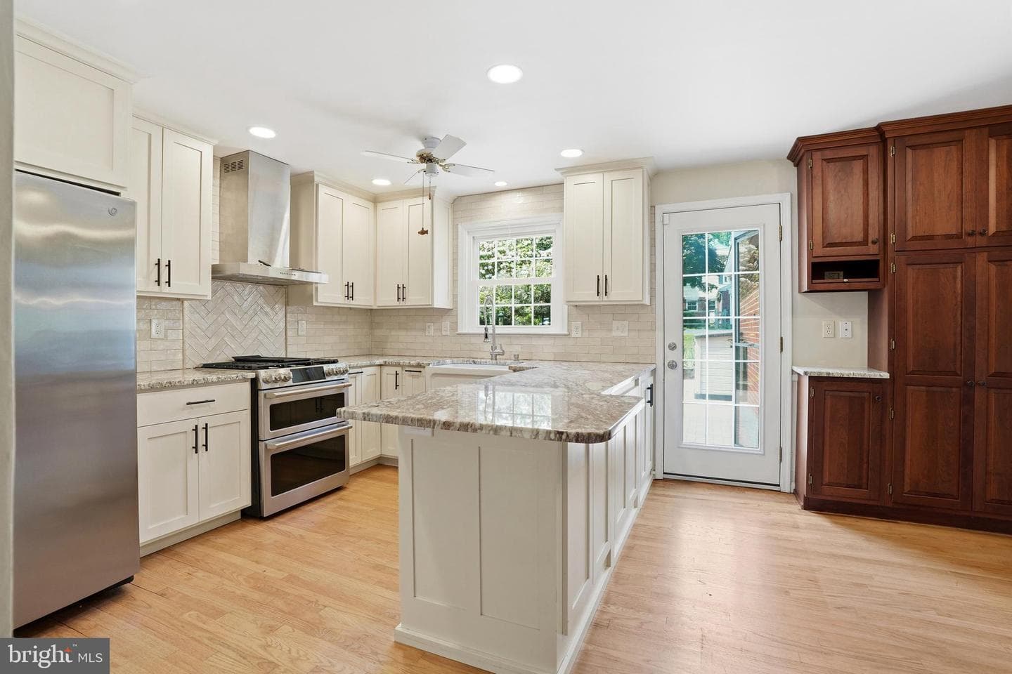 1078 Kerwood Road photo 5