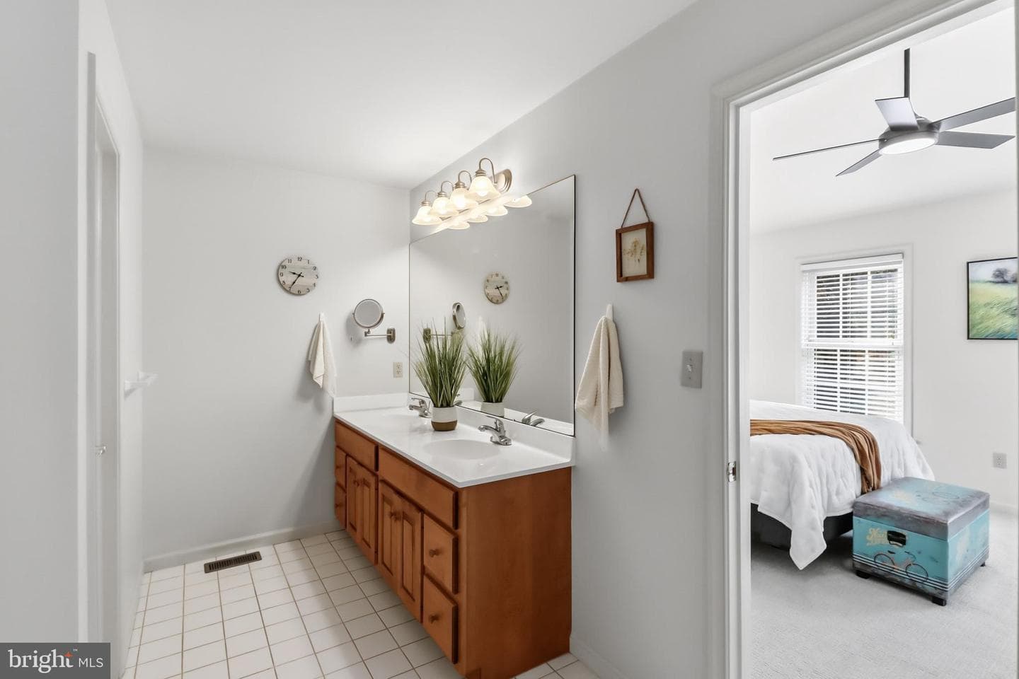 8 Parkside Drive photo 12