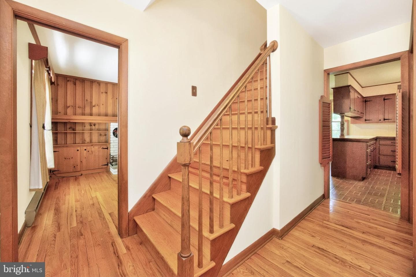 1131 W Kings Highway photo 12