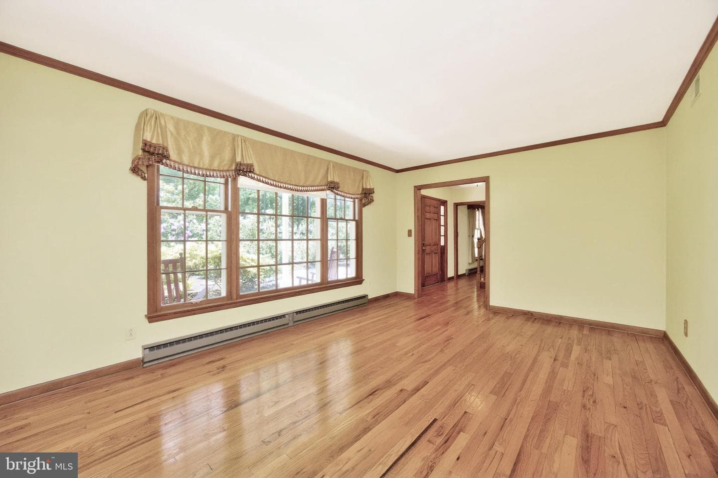 1131 W Kings Highway photo 14