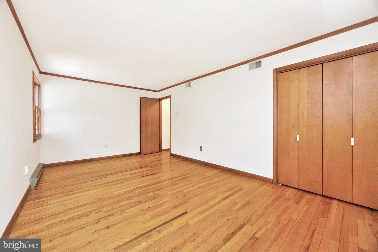1131 W Kings Highway photo 28