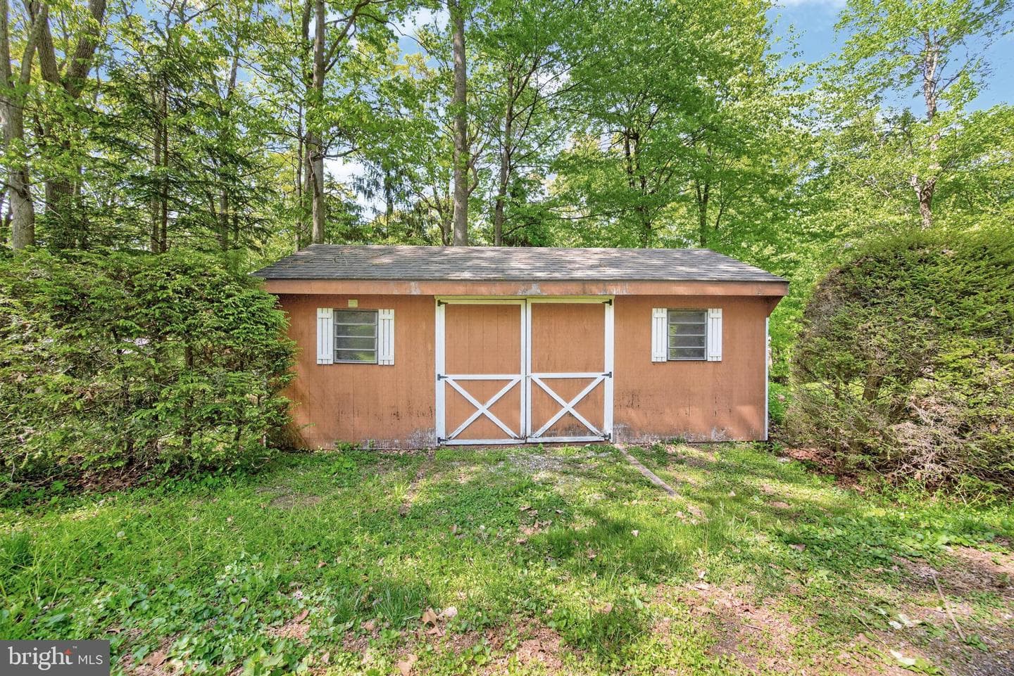 1131 W Kings Highway photo 7