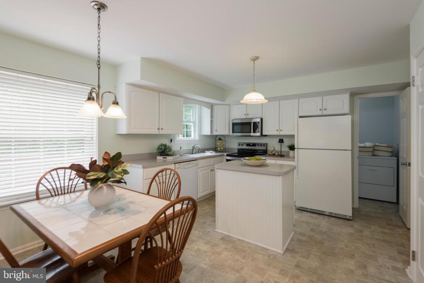 215 Elton Circle photo 11