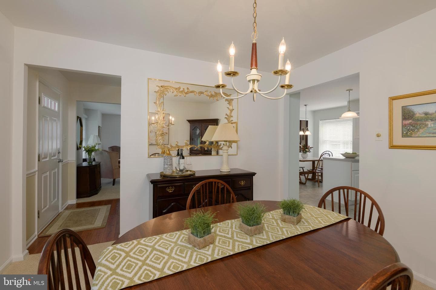 215 Elton Circle photo 9