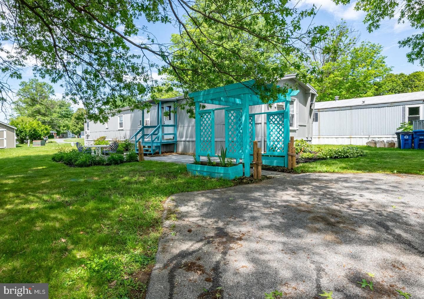 319 Grubb Drive photo 2