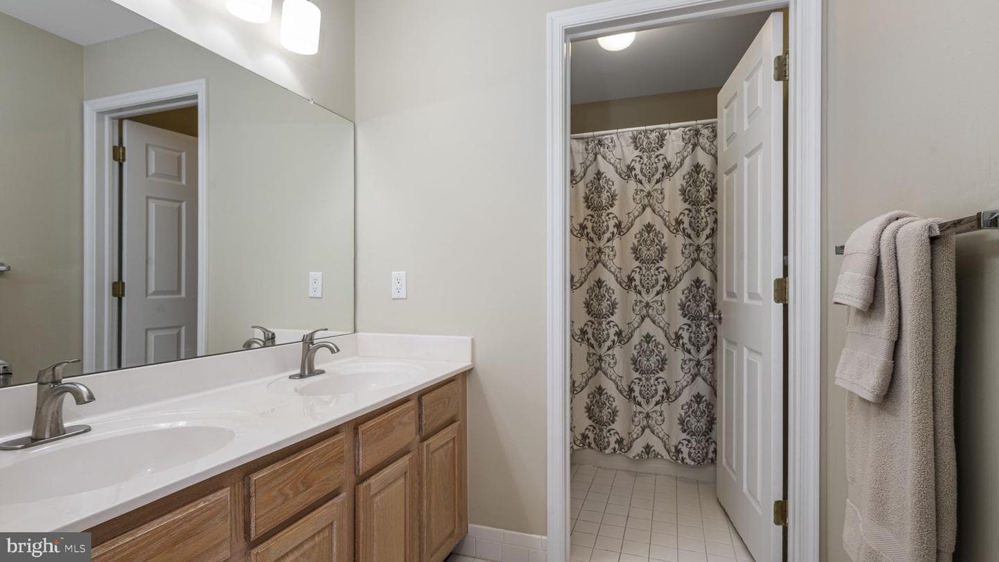 1011 Chiswell Drive photo 24
