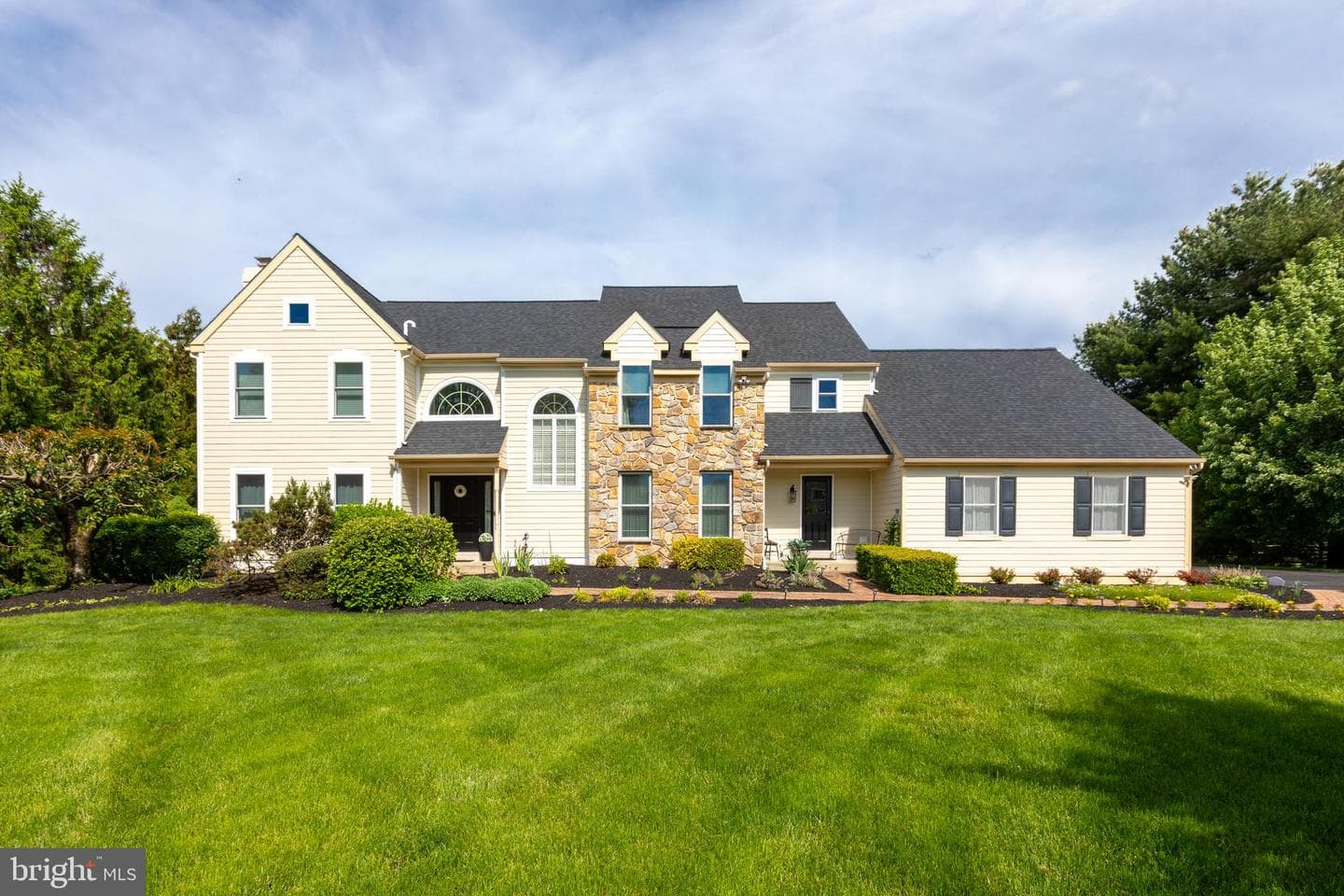 293 Hickory Drive photo 3