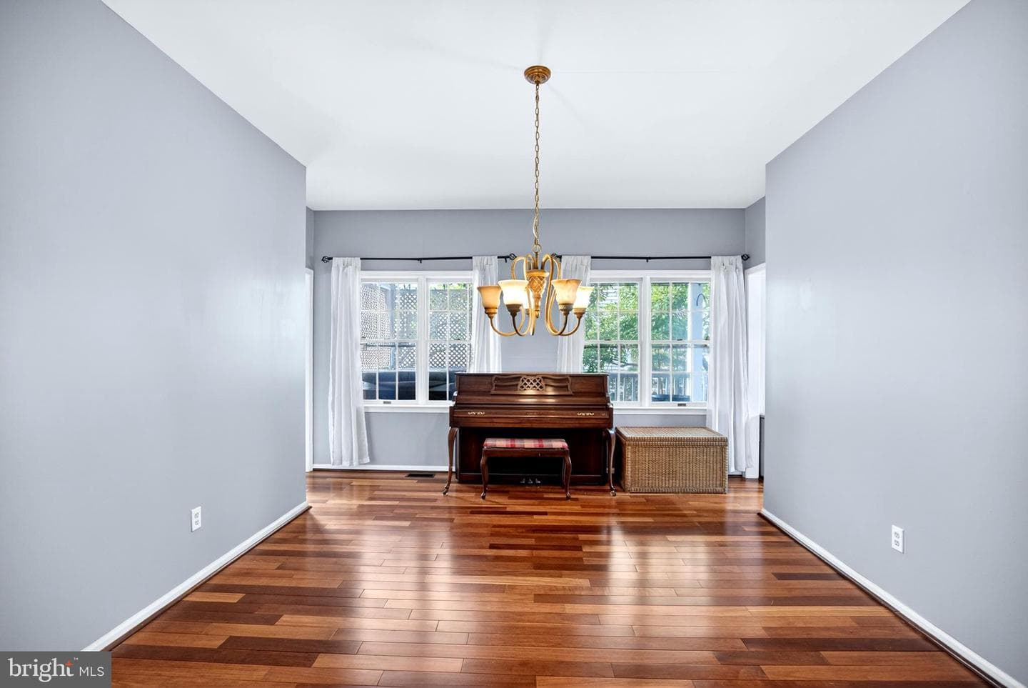 615 Yardley Ln photo 10